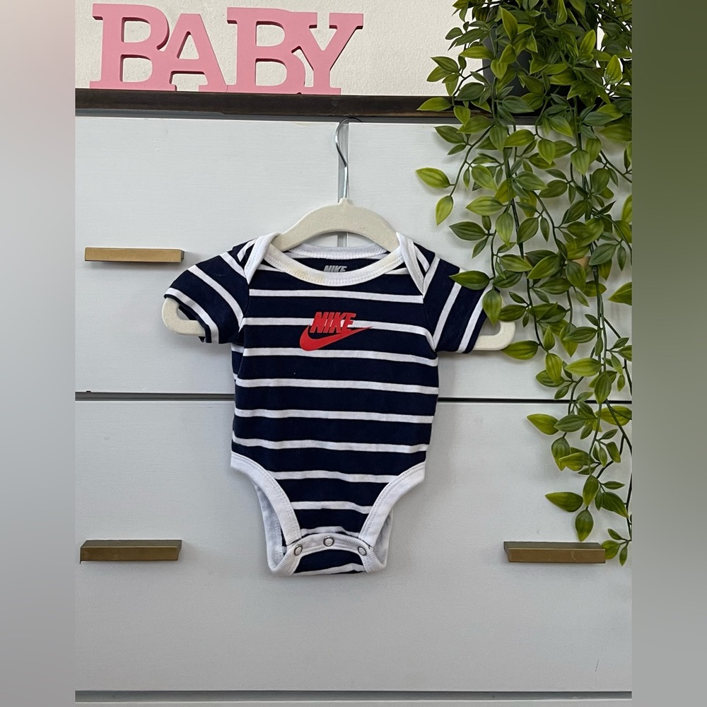 Nike baby bodysuit✔️